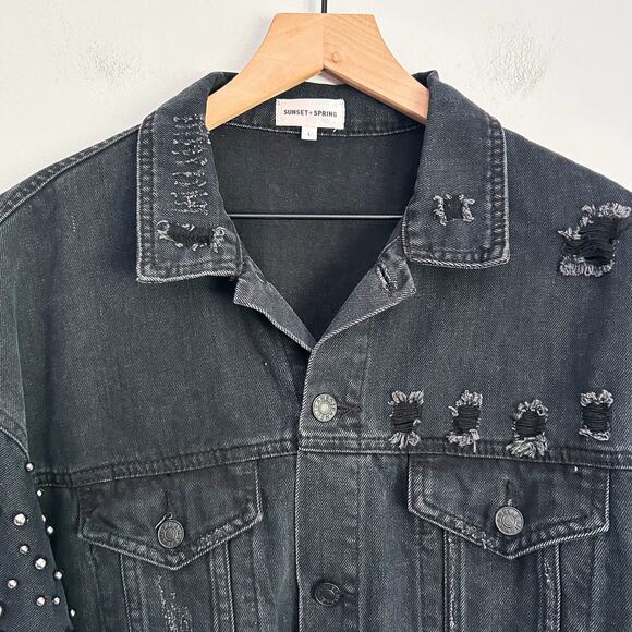 Sunset + Spring Embellished Oversized Distressed Denim Jacket Size L Black - Picture 2 of 7
